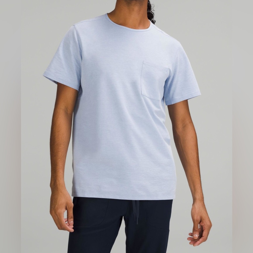 Lululemon Men's Chest Pocket Sky Blue Casual Crew Neck Summer Tee Shirt‎